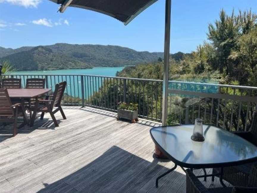 King's View Lodge Harbour View Suite, Whangaroa, New Zealand