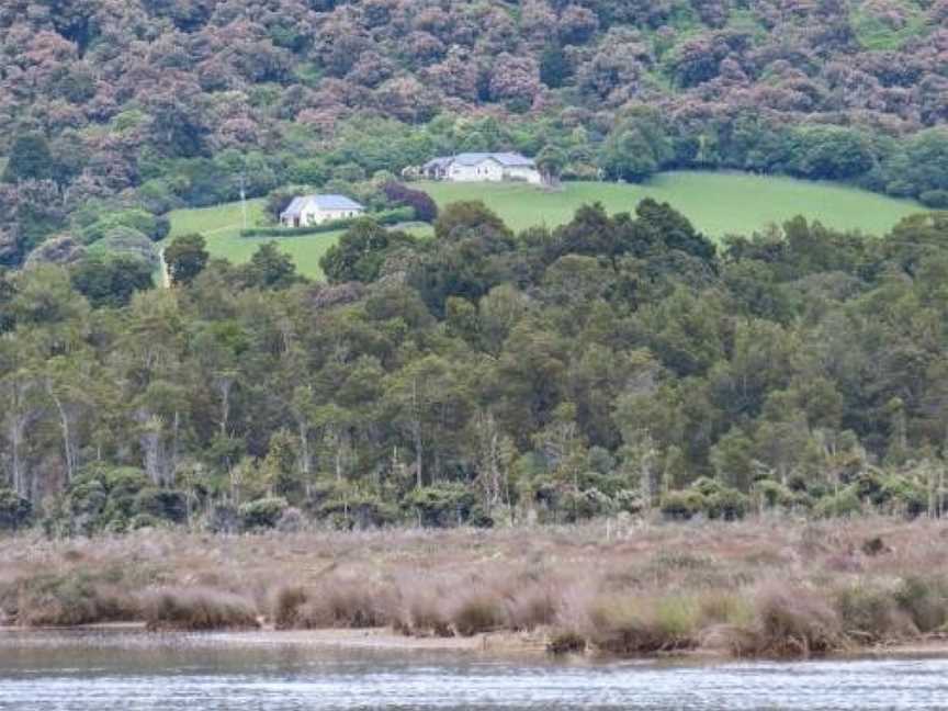 Hilltop Accommodation Catlins, Puketiro, New Zealand