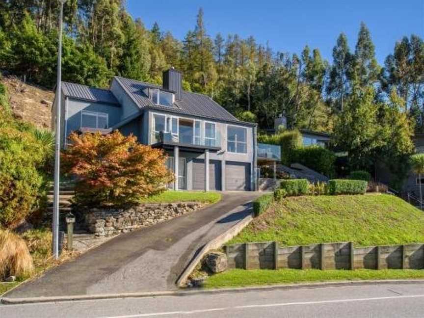 Wakatipu Views - Queenstown Holiday Home, Argyle Hill, New Zealand