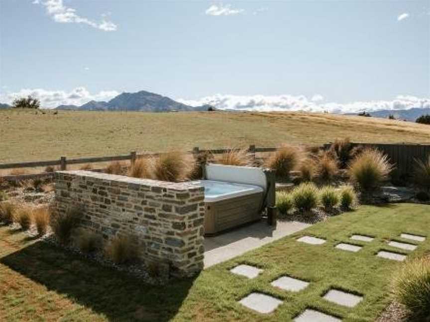 Bull Ridge Retreat, Wanaka, New Zealand