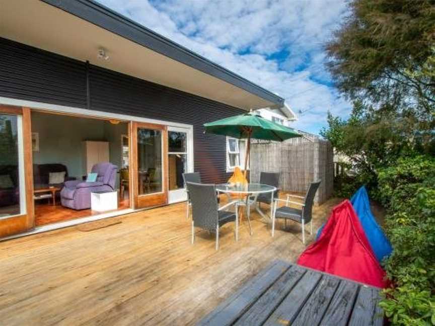 Poharadise - Pohara Beach Holiday Home, East Takaka, New Zealand