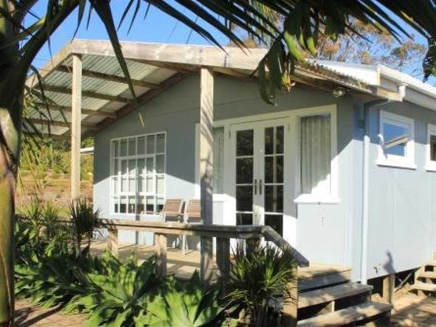 Hot Water Beach Surf Sound Cottage, Hahei, New Zealand