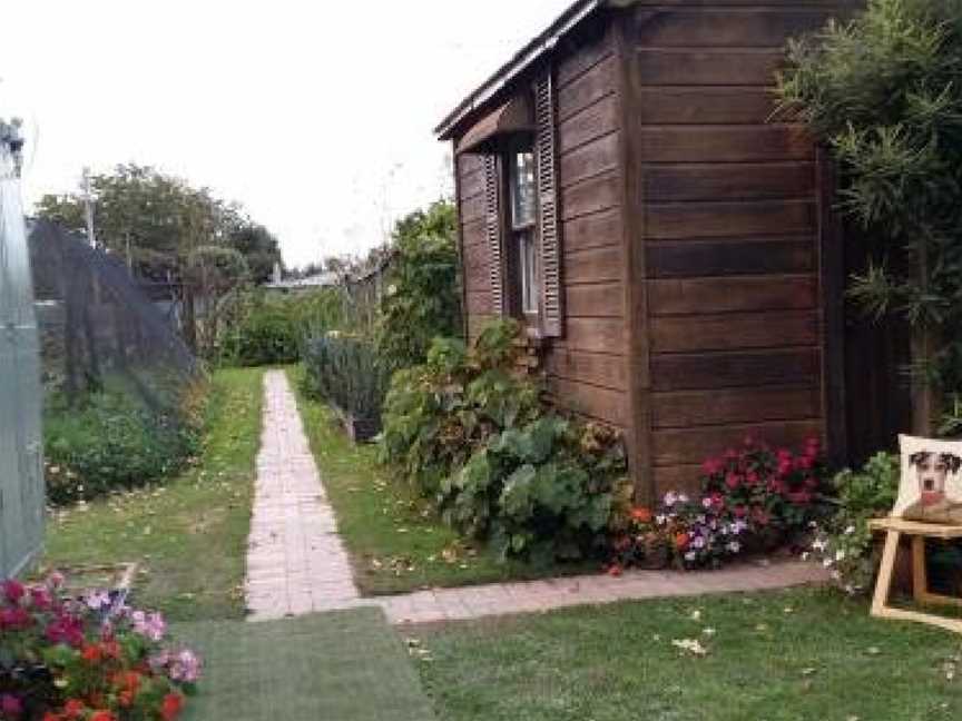 The Whare Rural Retreat, Poukiore, New Zealand