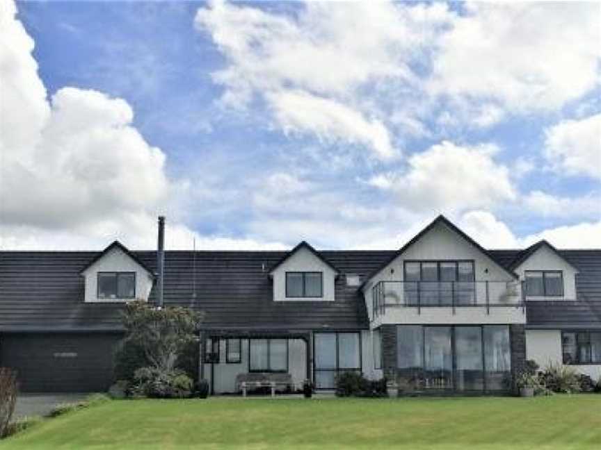 Kaka Lodge at Kotare House, Kawau Island, New Zealand