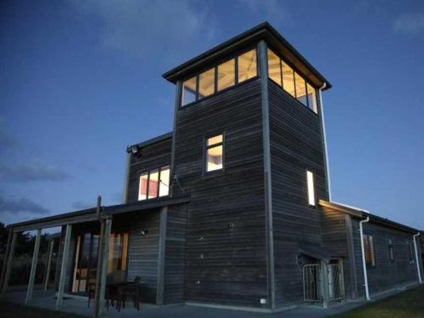 Idyllic ocean front beach house - Waikawa Beach, Otaki, New Zealand