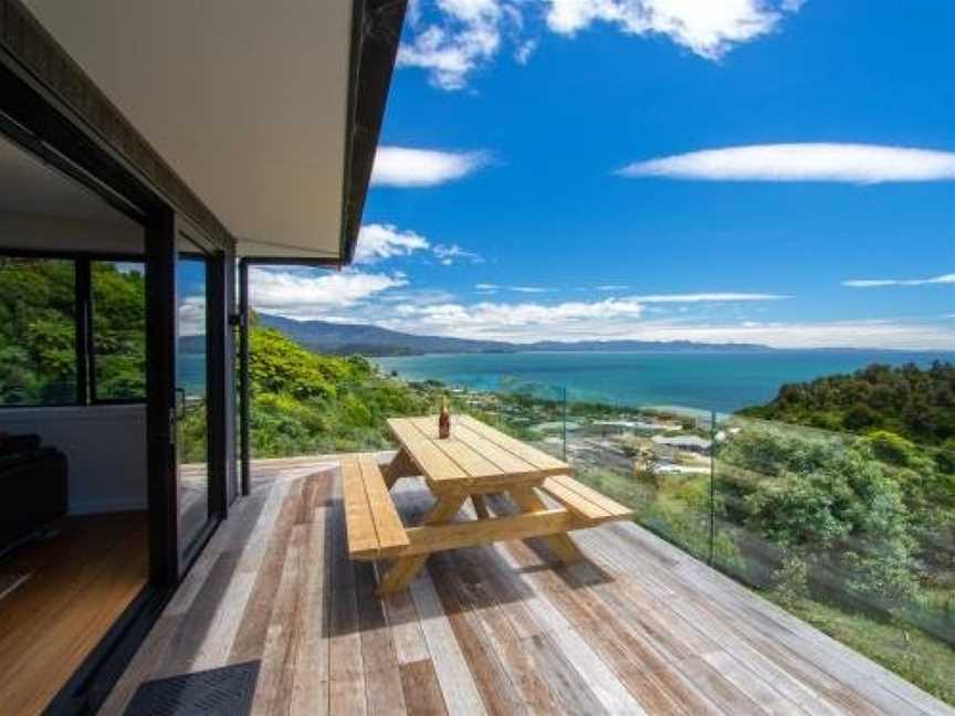 Bay Vista Beauty - Pohara Holiday Home, East Takaka, New Zealand