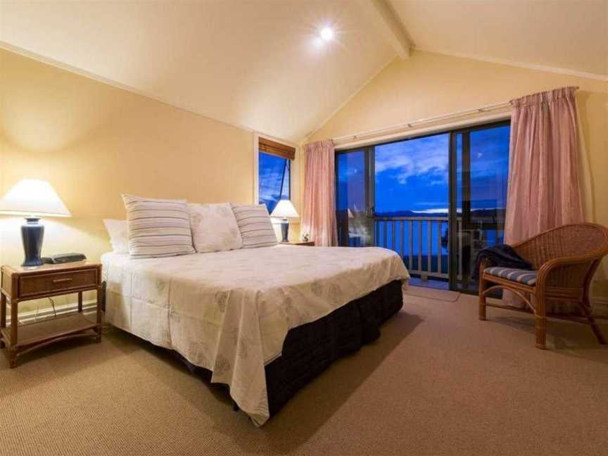 Pawhaoa Bay Villas, Whangaruru North, New Zealand