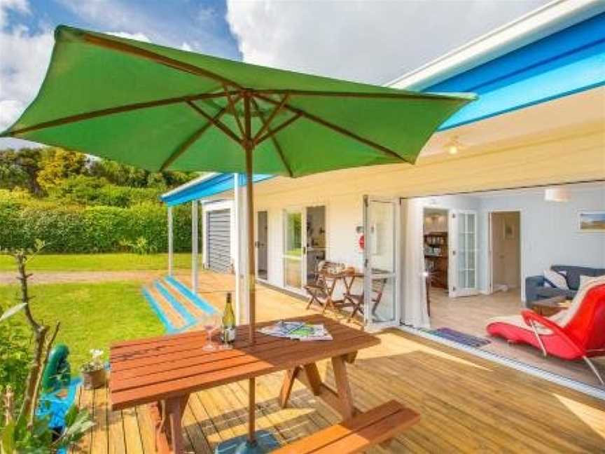 Calypso Cottage with Wifi - Raglan Holiday Home, Raglan, New Zealand