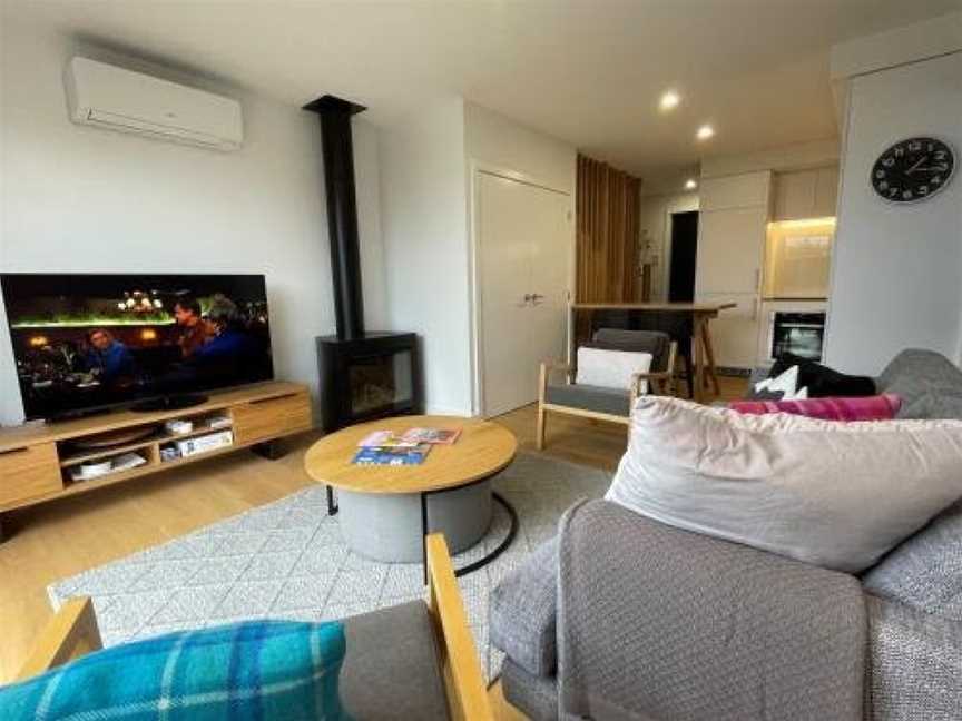 Riverside Lodge - Luxury Two Bedroom With Hot Tub, Wanaka, New Zealand