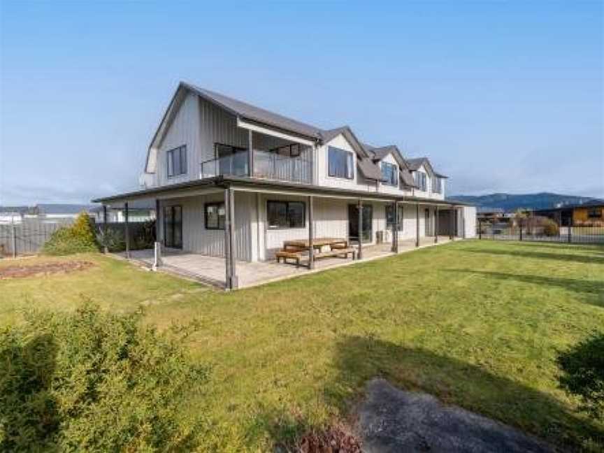 Acheron Homestead - Te Anau Holiday Home, Te Anau, New Zealand