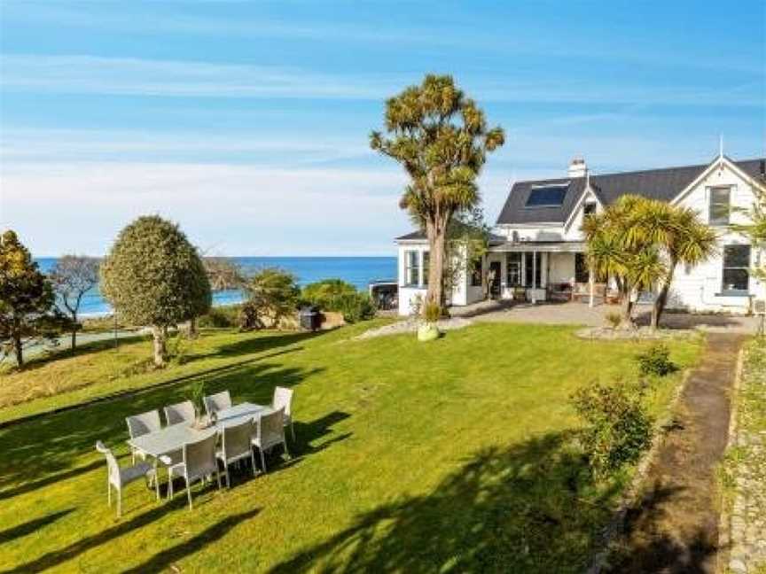 The Professor's Beach House - Brighton Holiday Home, Mosgiel (Suburb), New Zealand