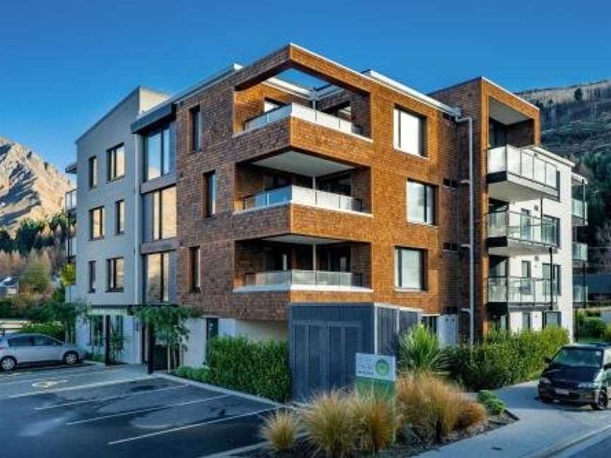 Suki Apartment at the base of Coronet Peak, Argyle Hill, New Zealand