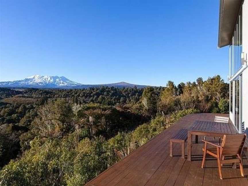 Triple Peaks Eco Lodge - National Park Holiday House, Whanganui National Park, New Zealand