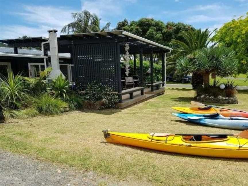 Beachy Bliss - Hahei Holiday Home, Hahei, New Zealand