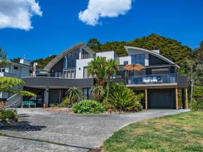 Harnifin - Langs Beach Holiday Home, New Zealand