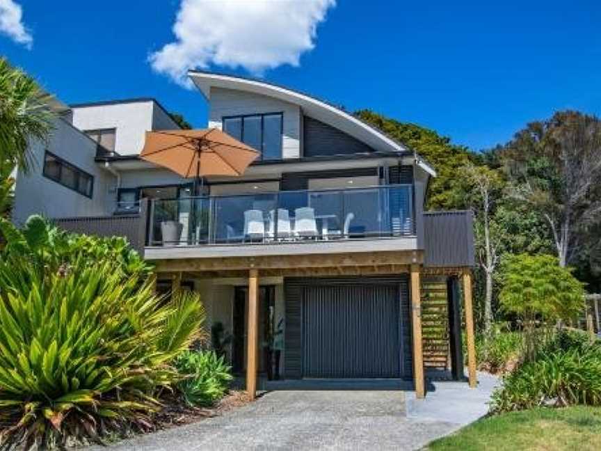 Harnifin - Langs Beach Holiday Home, New Zealand