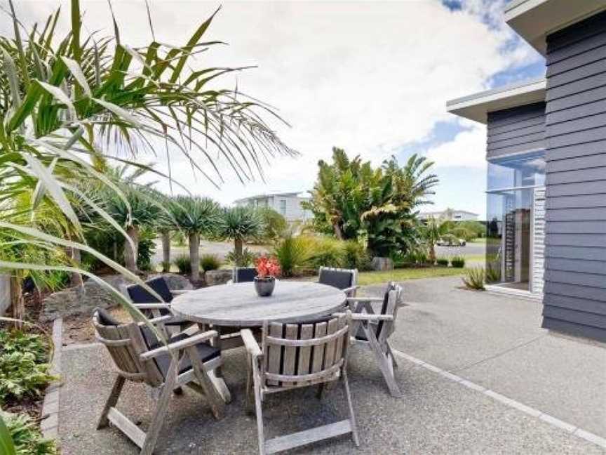 Ultimate Omaha - Omaha Holiday Home, Matakana, New Zealand