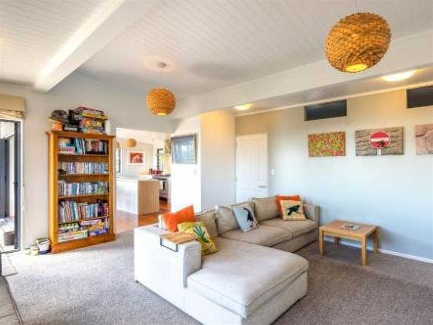 Sunset Haven - Onetangi Holiday Home, Waiheke Island (Suburb), New Zealand