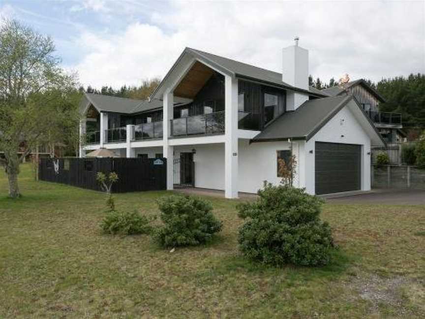 Lake Magic - Motuoapa Holiday Home, Turangi, New Zealand