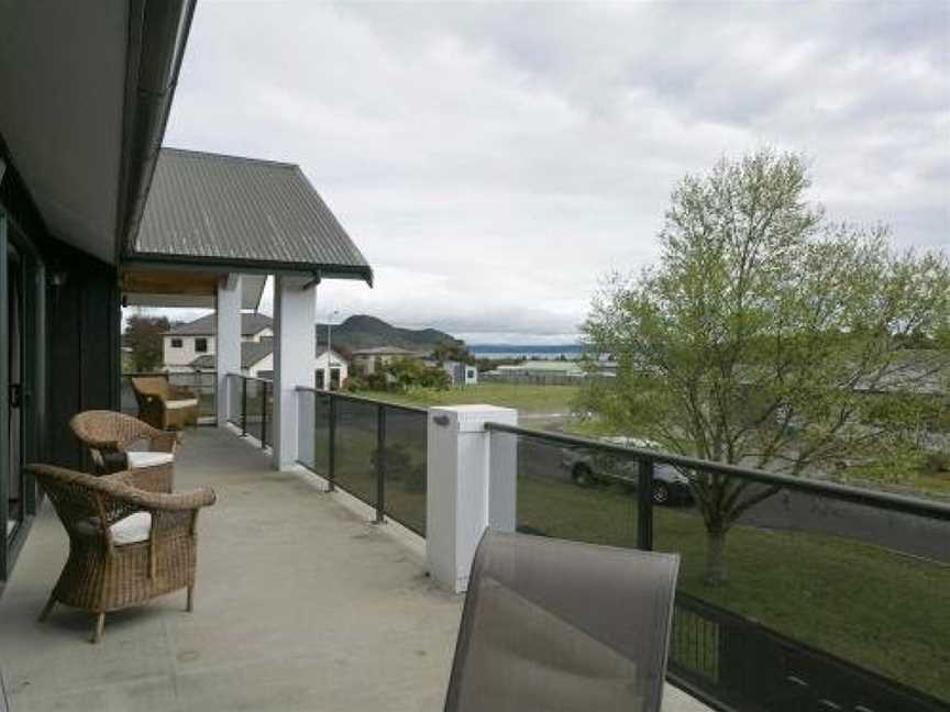 Lake Magic - Motuoapa Holiday Home, Turangi, New Zealand