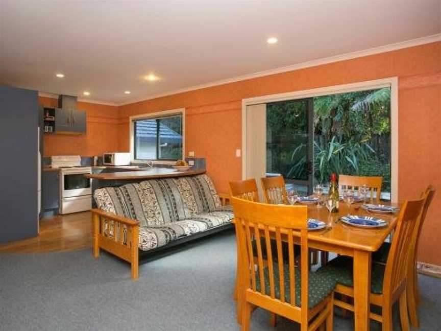 Laid Back on Lakewood - Taupo Holiday Home, Taupo, New Zealand