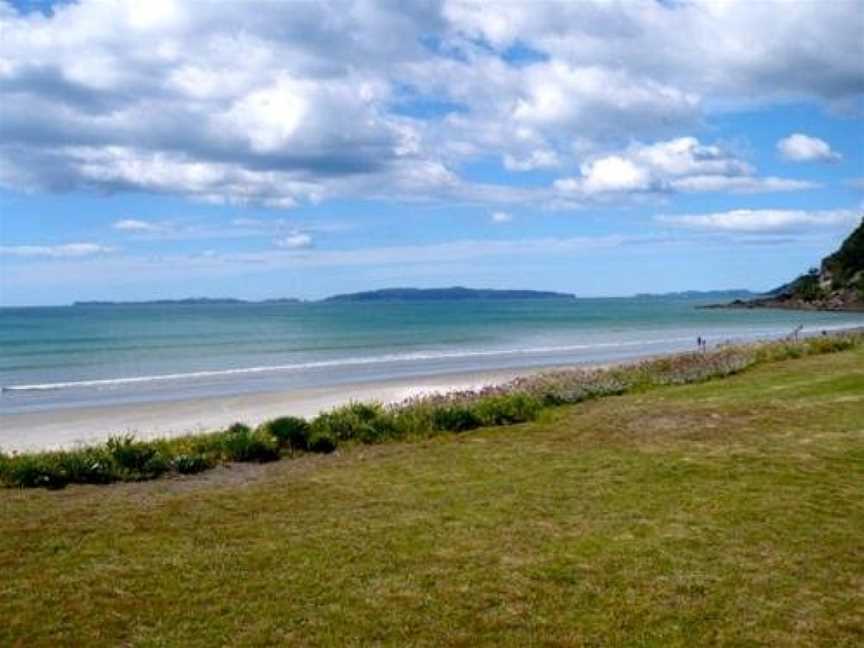 Matarangi Ocean Views - Matarangi Holiday Home, Matarangi, New Zealand