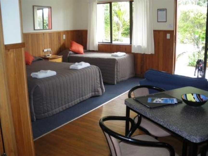 Punakaiki Beachfront Motels, Barrytown, New Zealand