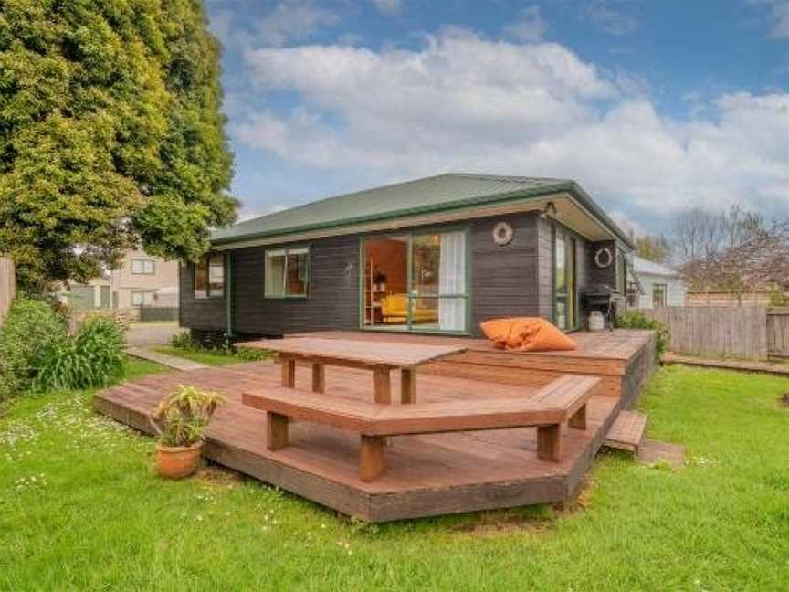 The Greenhouse - Simpsons Beach Holiday Home, Taumarunui, New Zealand