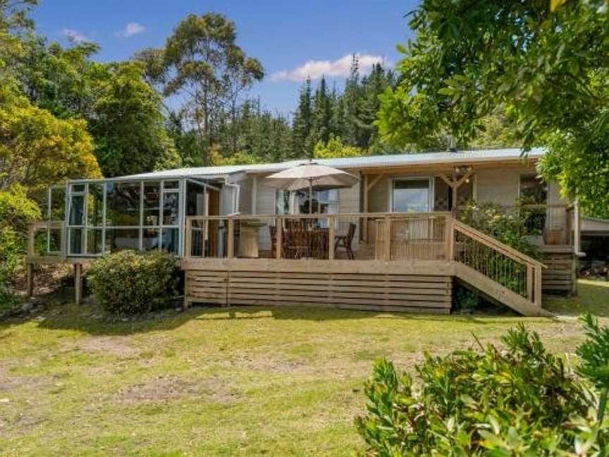 Waters Edge Cottage - Hahei Bach, Hahei, New Zealand