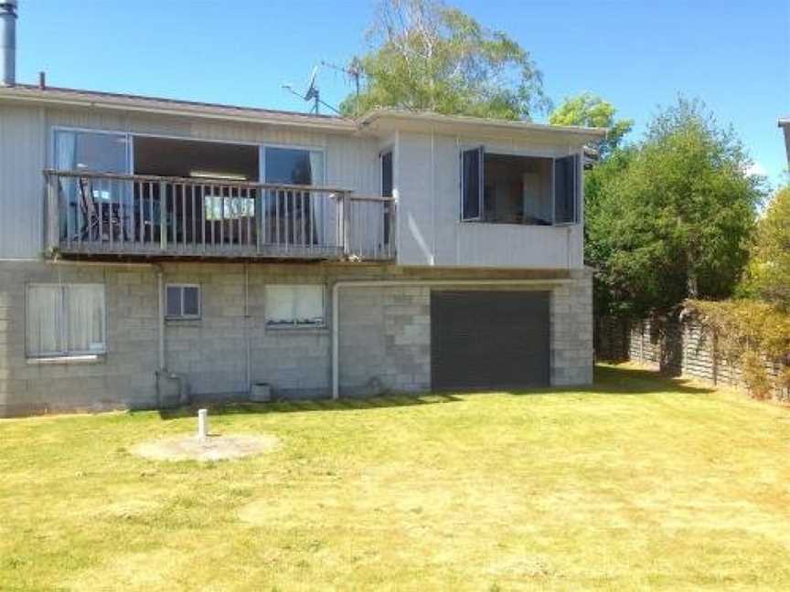 Relax Lakeside - Five Mile Bay Holiday Home, Waitahanui, New Zealand