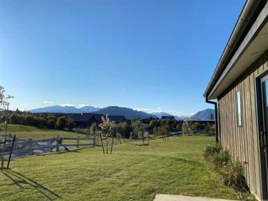 The Yellow Door, Wanaka, New Zealand