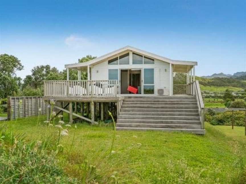 Ocean Beach Beauty - Tairua Holiday Home, Tairua, New Zealand