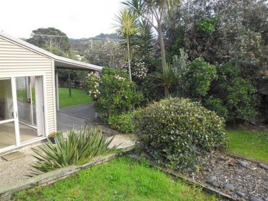 Ocean Beach Honey - Tairua Holiday Home, Tairua, New Zealand