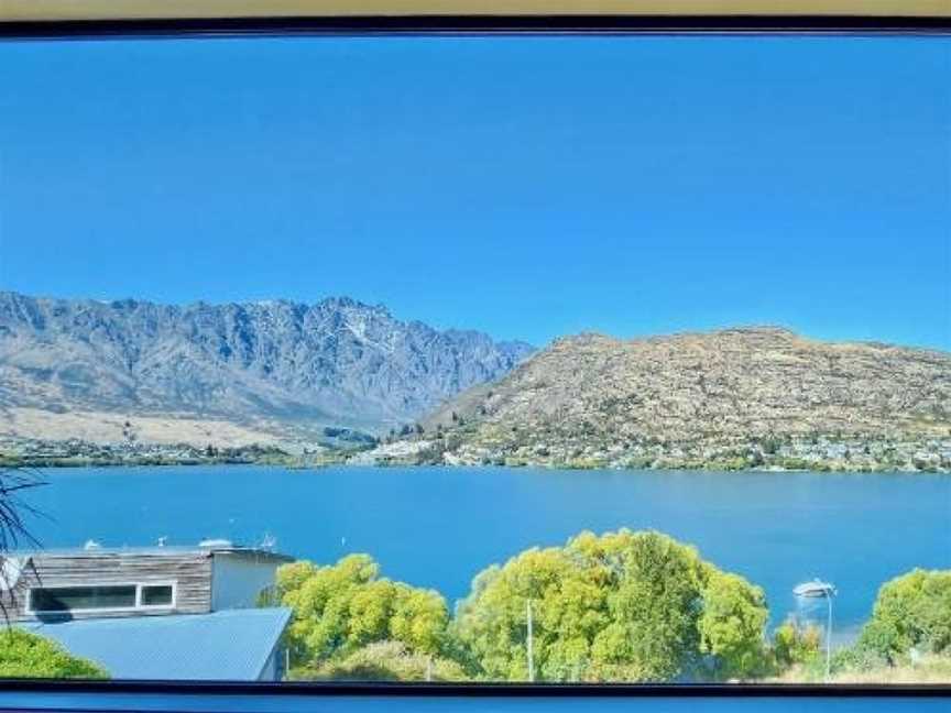 Picture Perfect - Queenstown Holiday Home, Argyle Hill, New Zealand