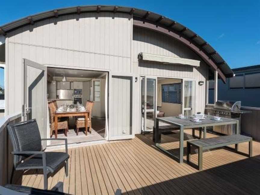 A Beach Barn Haven - Papamoa Holiday Home, Papamoa, New Zealand