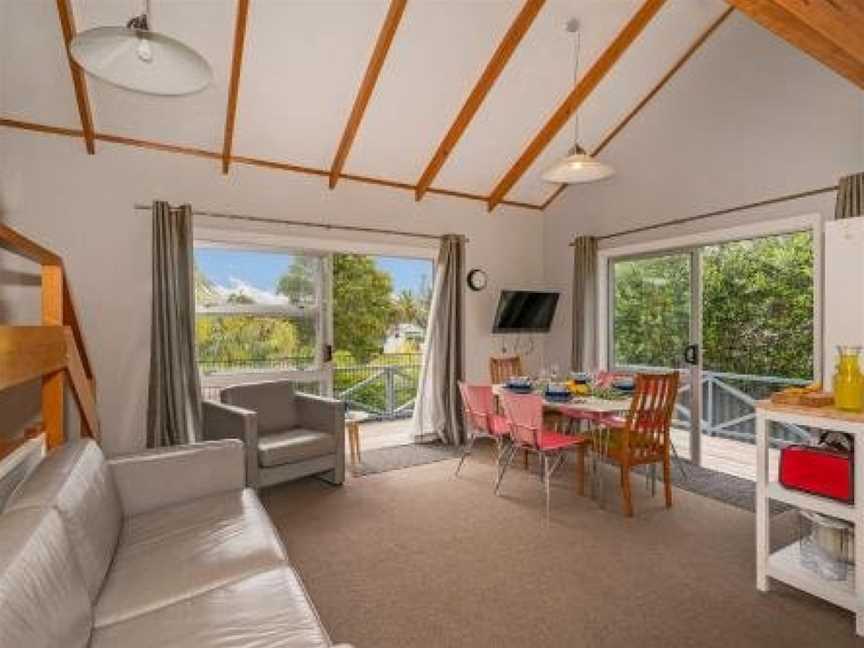 Pauanui Beach Therapy - Pauanui Holiday Home, Pauanui, New Zealand