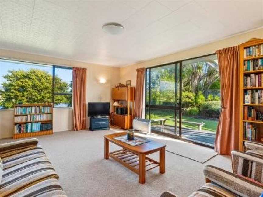 Waikanae Waves - Waikanae Beach Holiday Home, Paraparaumu, New Zealand