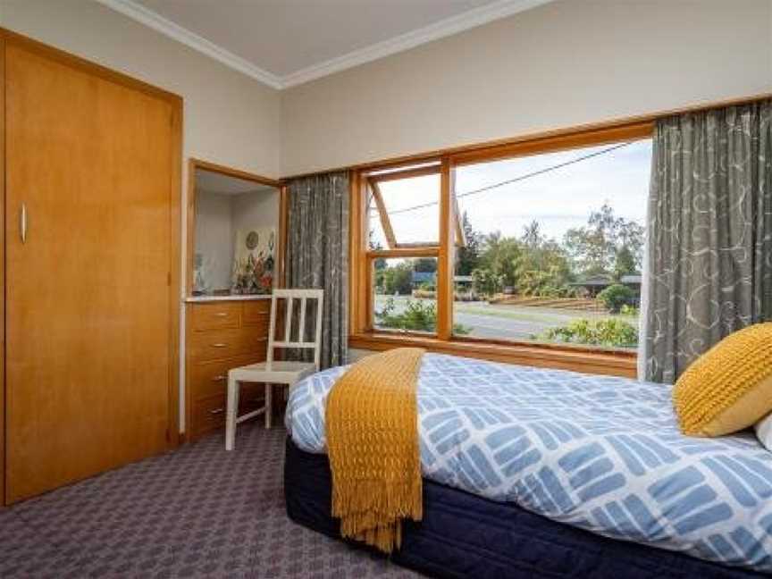 Grand View - Te Anau Holiday Home, Te Anau, New Zealand