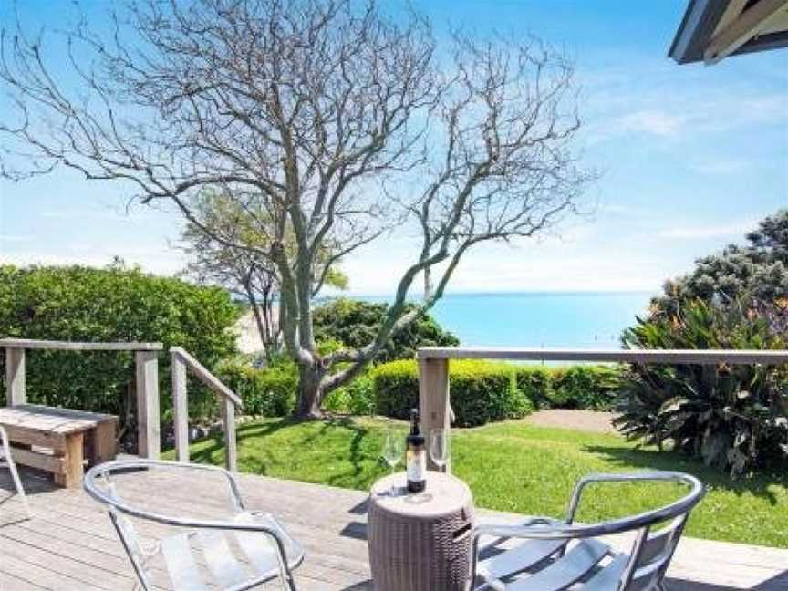 Bayview Bungalow - Nelson Holiday Home, Nelson, New Zealand