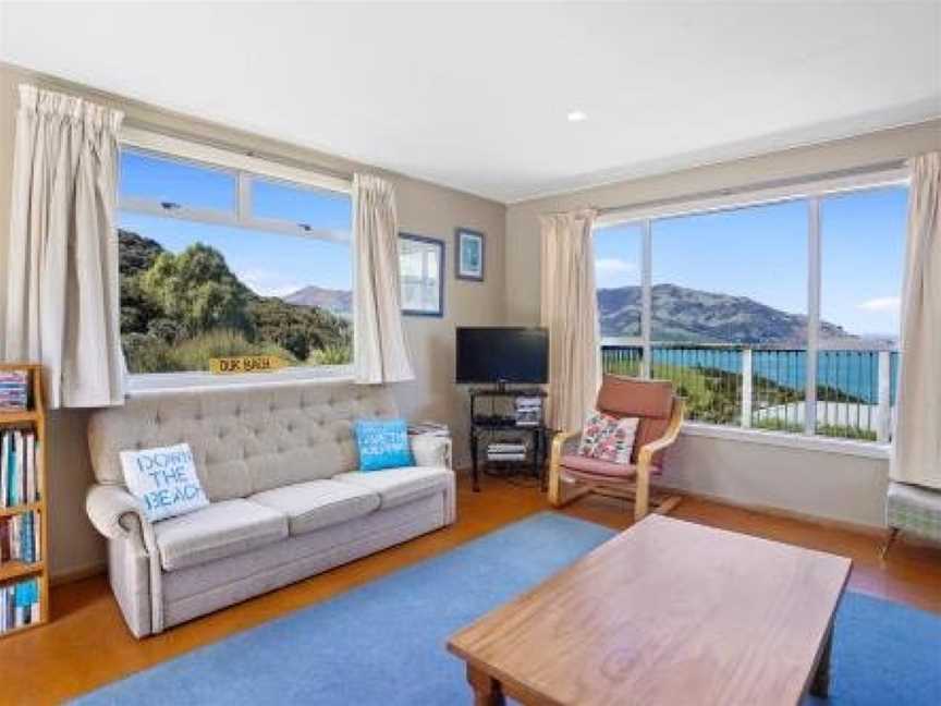 Seaview House - Wainui Holiday Home, Akaroa, New Zealand