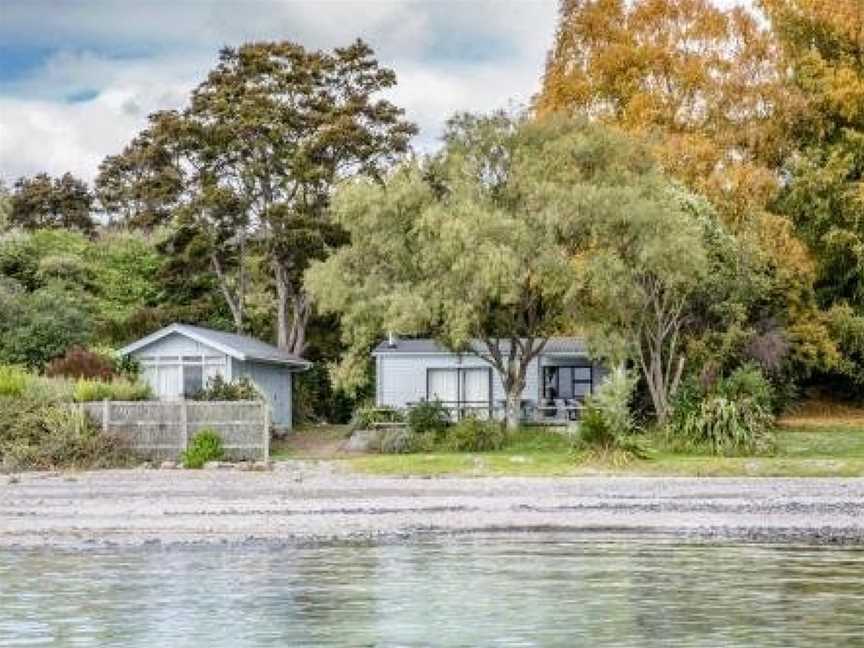 Absolute Lakefront Location, Waitahanui, New Zealand