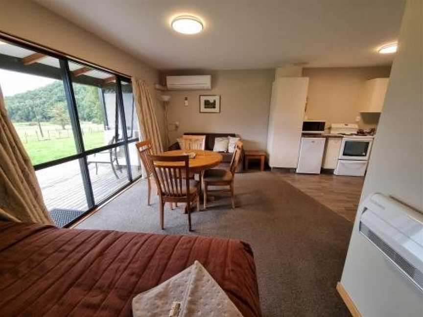 Lewis Pass Motels, Reefton, New Zealand