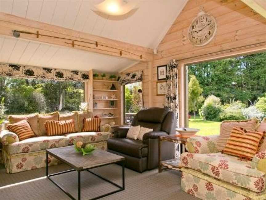 Riverstone House - Turangi Holiday Home, Turangi, New Zealand