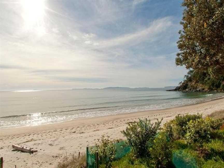 Bliss on the Beach - Whangapoua, Matarangi, New Zealand