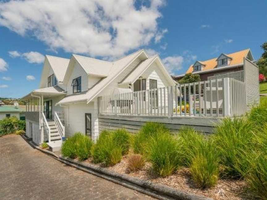 Onemana Paradise - Onemana Holiday Home, Opoutere, New Zealand