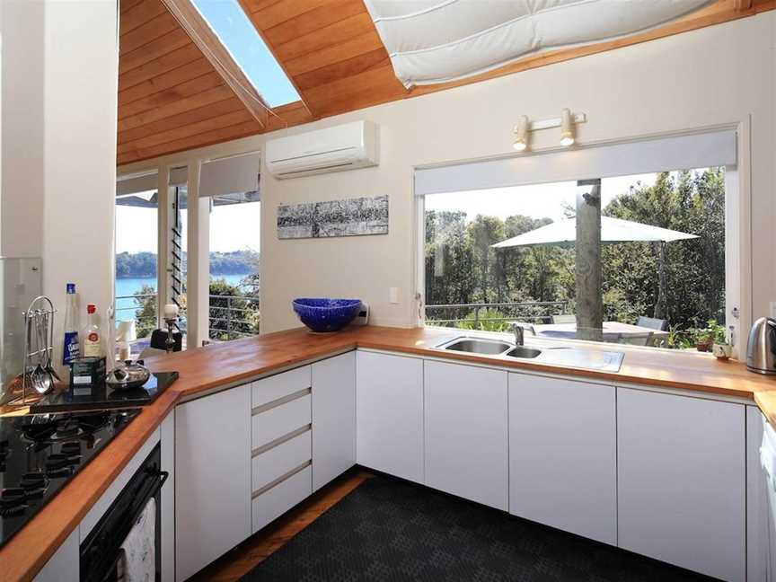 19 Queens, Waiheke Island (Suburb), New Zealand