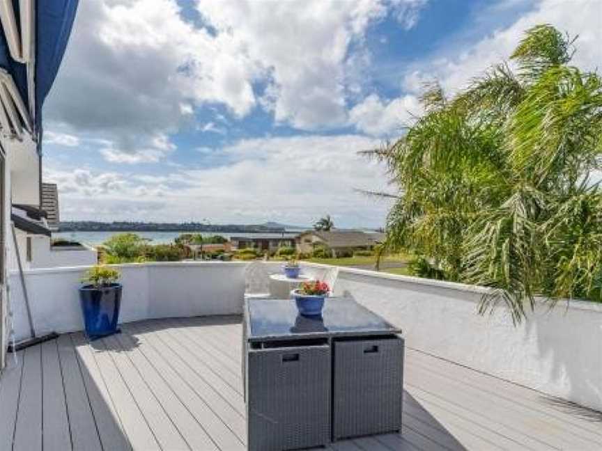 Parii - Half Moon Bay Holiday Home, Pakuranga Heights, New Zealand