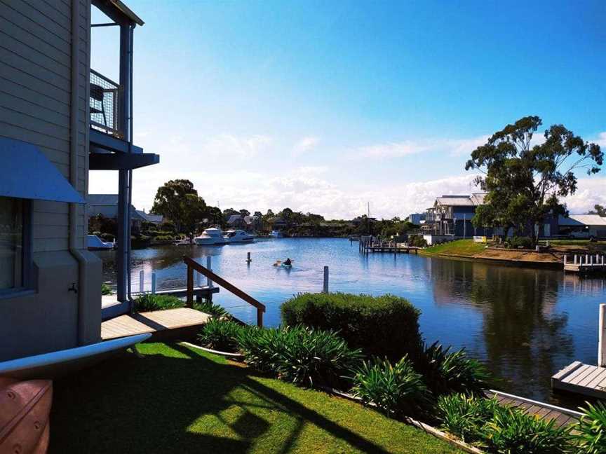 Luxury Accommodation in Paynesville by Gippsland Holidays