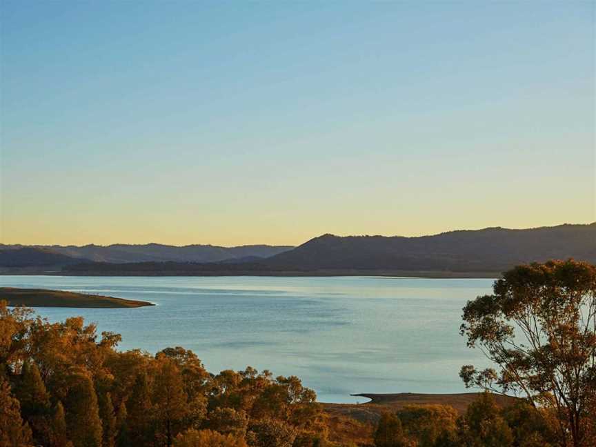 Views of lake burrendong