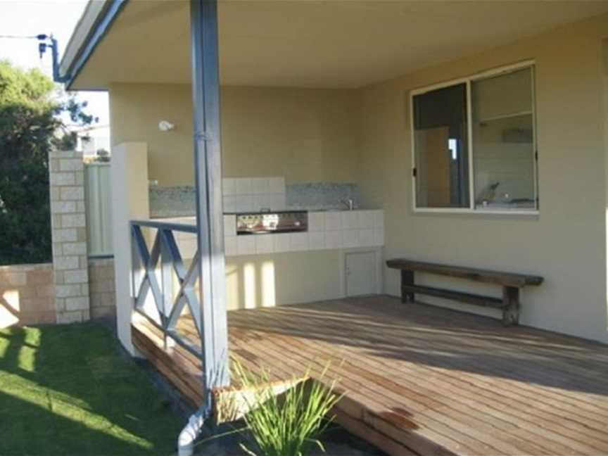 Rockpool Beach House, Accommodation in Dongara